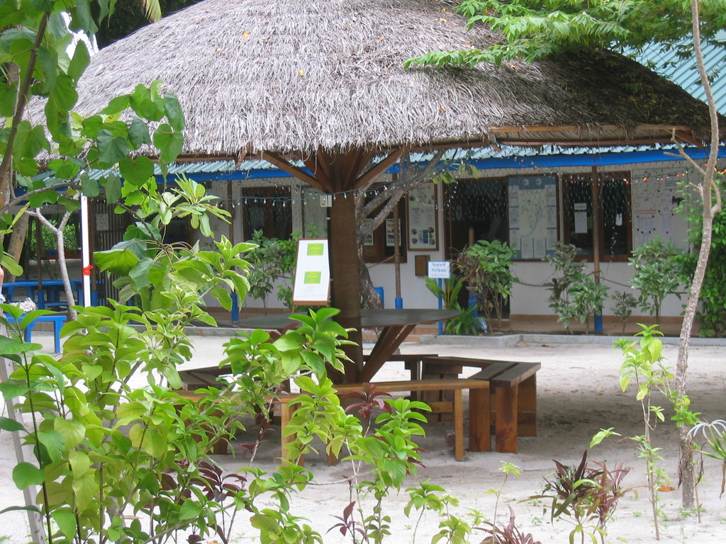 Vilamendhoo_2004_277.jpg